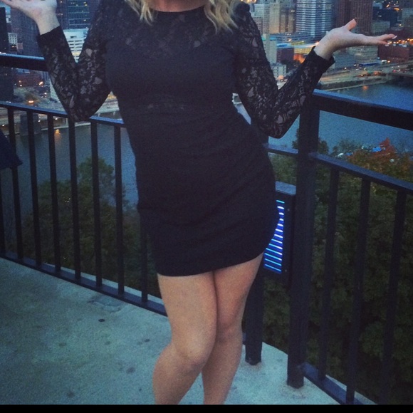 Dresses & Skirts - Little Black Dress